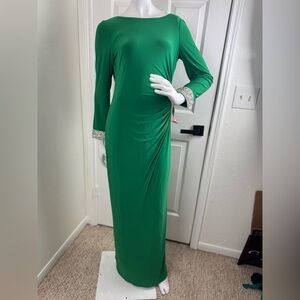 Marina Elegant Green Long Sleeve Dress Size 6. A43